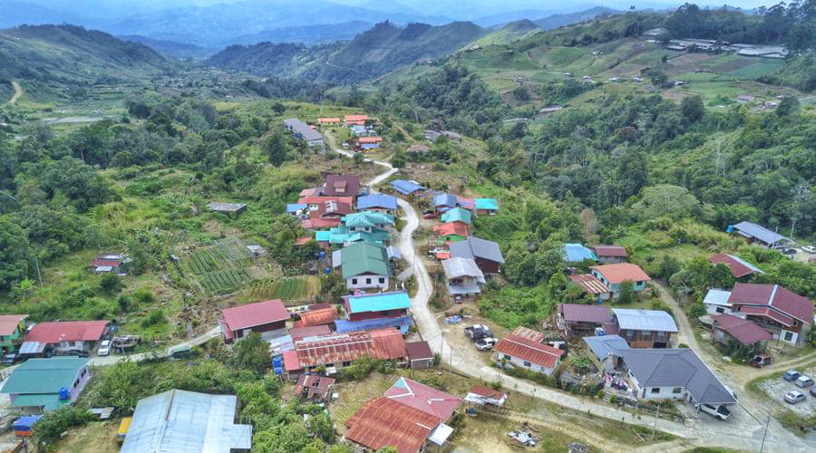 Onze autoverhuurservices bieden een gevarieerde selectie van voertuigen in Ranau.